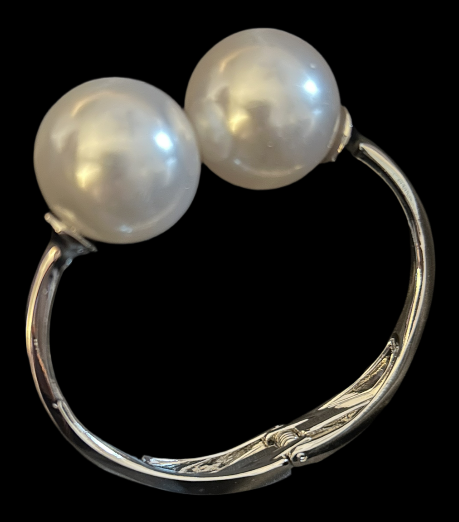 Goddess Pearl Bracelet